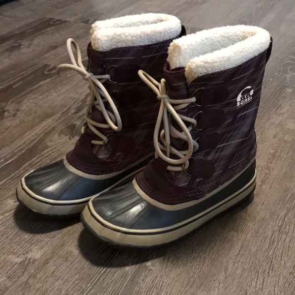 Sorel Shoes - Sorel boots (size 6)